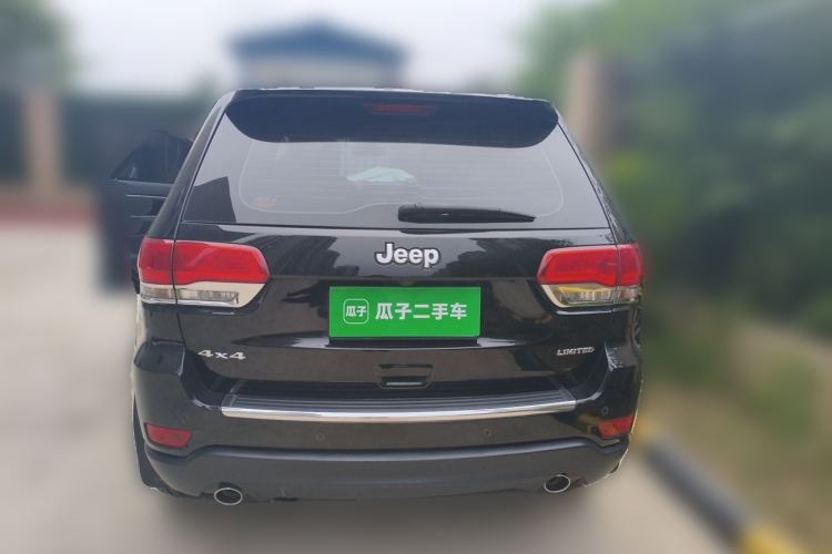 Used Jeep Grand Cherokee 2016 3.0L Comfort Navigation Edition Rear
