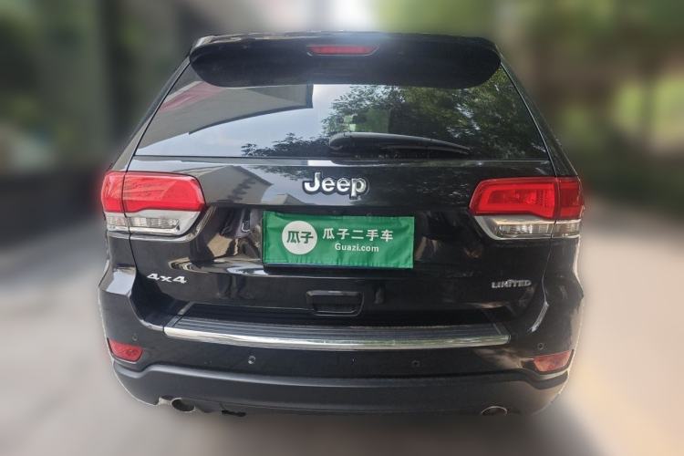 Used Jeep Grand Cherokee 2016 3.0L Comfort Navigation Edition Rear