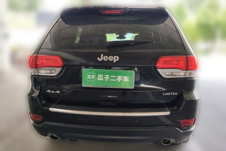 Used Jeep Grand Cherokee 2016 3.0L Comfort Navigation Edition Rear
