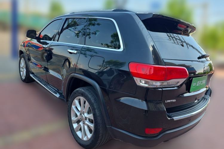 Used Jeep Grand Cherokee  Rear Left 45 Deg