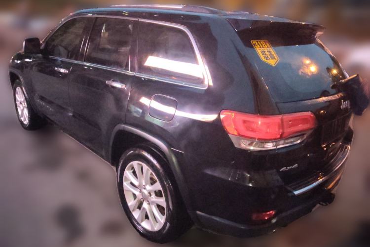 Used Jeep Grand Cherokee 2016 3.0L Elite Navigation Edition Rear Left 45 Deg