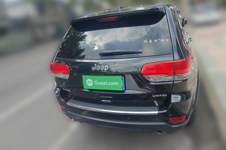 Used Jeep Grand Cherokee 2016 3.0L Comfort Navigation Edition Rear