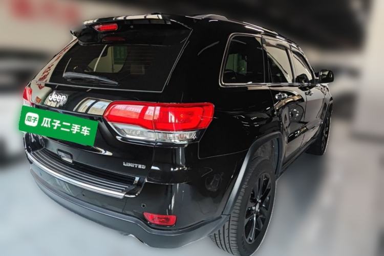 Used Jeep Grand Cherokee 2016 3.0L Elite Navigation Edition Rear Right 45 Deg