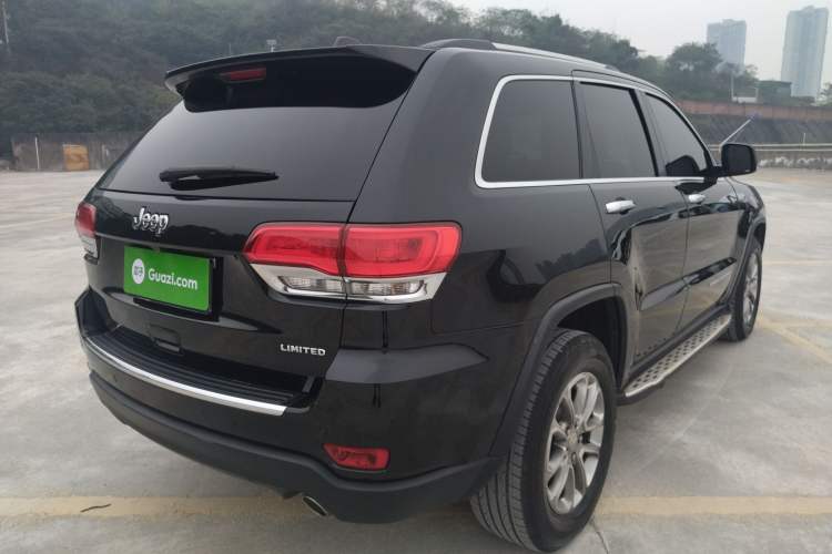 Used Jeep Grand Cherokee 2016 3.0L Comfort Navigation Edition Rear Right 45 Deg