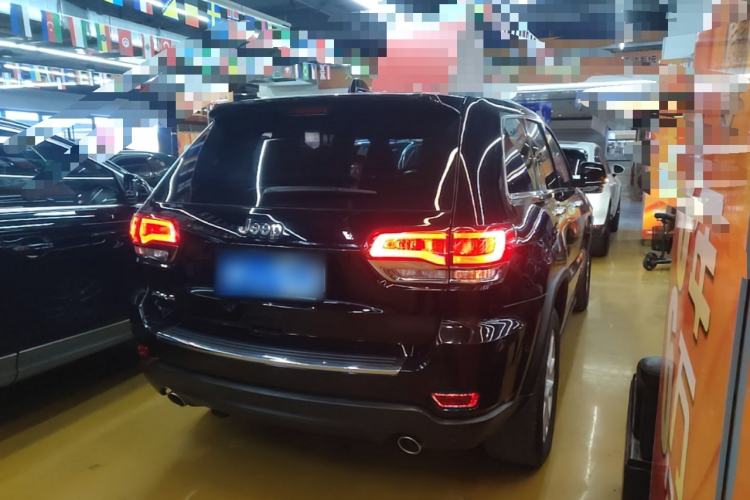Used Jeep Grand Cherokee 2016 3.0L Comfort Navigation Edition Rear Right 45 Deg