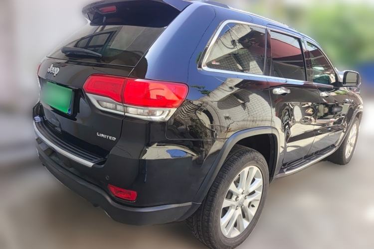 Used Jeep Grand Cherokee 2016 3.0L Comfort Navigation Edition Rear Right 45 Deg