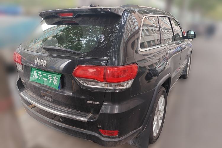 Used Jeep Grand Cherokee 2016 3.6L 75th Anniversary Tribute Edition Rear Right 45 Deg