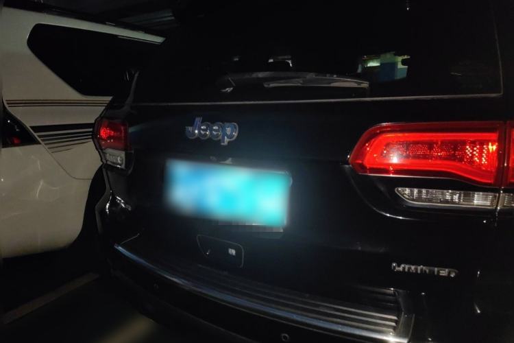 Used Jeep Grand Cherokee 2016 3.0L Comfort Navigation Edition Rear