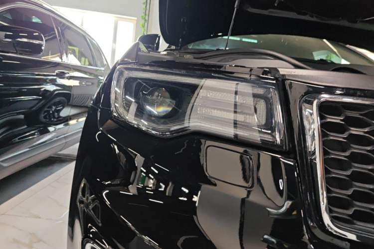 Used Jeep Grand Cherokee 2016 3.0L Elite Navigation Edition Right Front Headlight