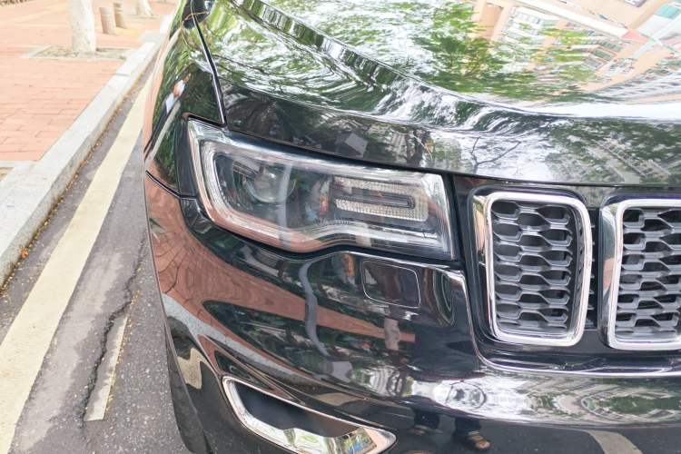 Used Jeep Grand Cherokee 2016 3.0L Comfort Navigation Edition Right Front Headlight