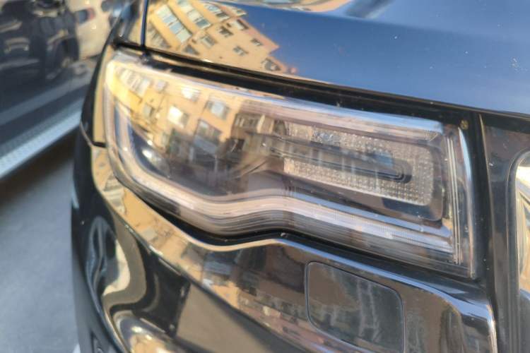 Used Jeep Grand Cherokee 2016 3.0L Elite Navigation Edition Right Front Headlight