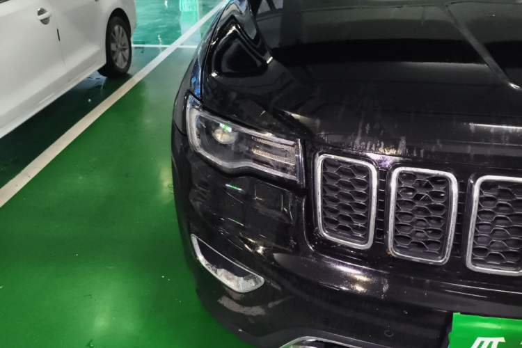 Used Jeep Grand Cherokee 2016 3.0L Elite Navigation Edition Right Front Headlight