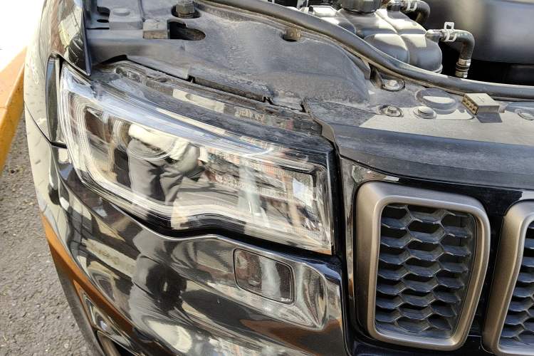 Used Jeep Grand Cherokee 2016 3.6L 75th Anniversary Tribute Edition Right Front Headlight