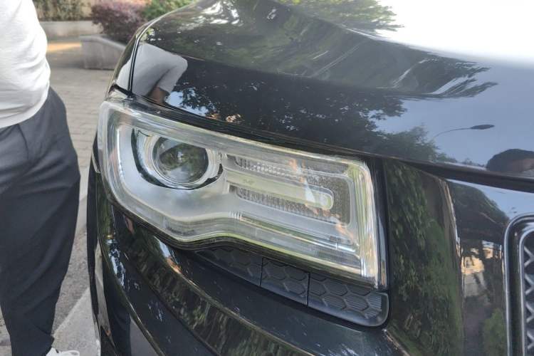 Used Jeep Grand Cherokee 2016 3.0L Comfort Navigation Edition Right Front Headlight