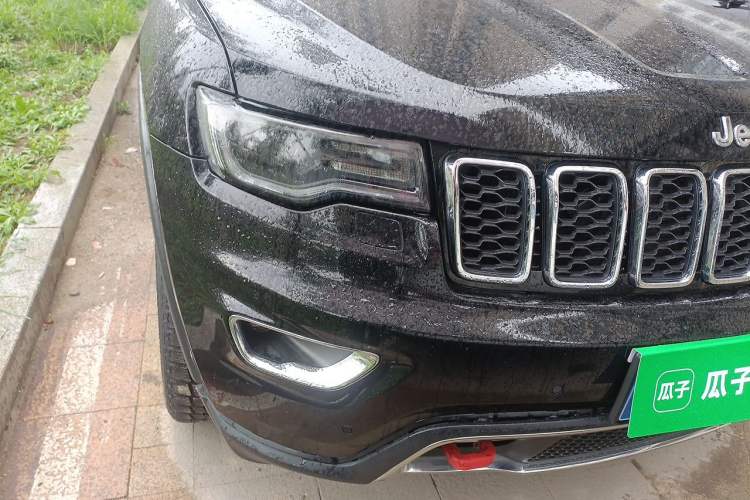 Used Jeep Grand Cherokee 2016 3.0L Comfort Navigation Edition Right Front Headlight