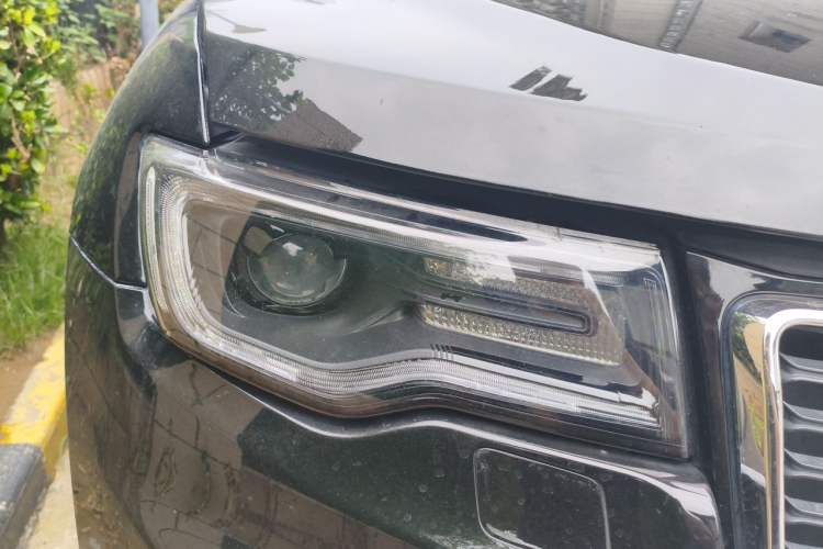 Used Jeep Grand Cherokee 2016 3.0L Comfort Navigation Edition Right Front Headlight