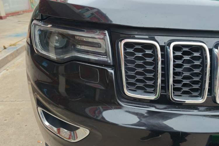 Used Jeep Grand Cherokee  Right Front Headlight