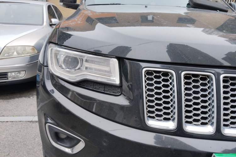 Used Jeep Grand Cherokee 2016 3.0L Elite Navigation Edition Right Front Headlight