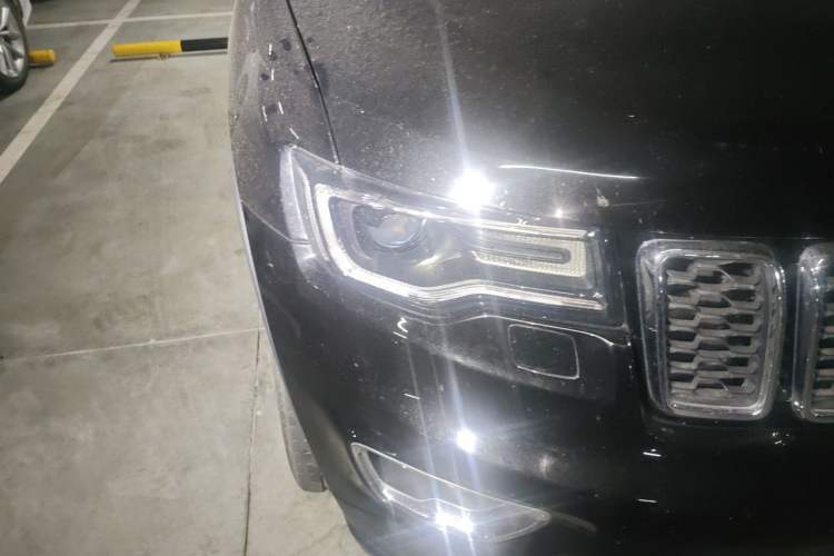 Used Jeep Grand Cherokee 2016 3.0L Comfort Navigation Edition Right Front Headlight