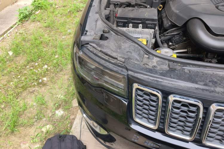 Used Jeep Grand Cherokee 2016 3.0L Comfort Navigation Edition Right Front Headlight