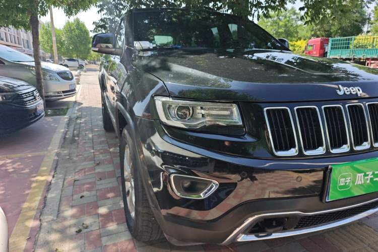Used Jeep Grand Cherokee 2016 3.0L Comfort Navigation Edition Right Front Headlight