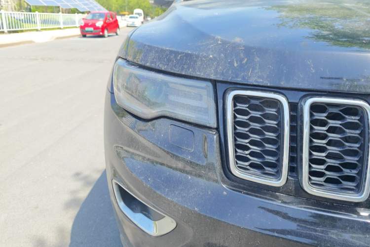 Used Jeep Grand Cherokee 2016 3.0L Elite Navigation Edition Right Front Headlight