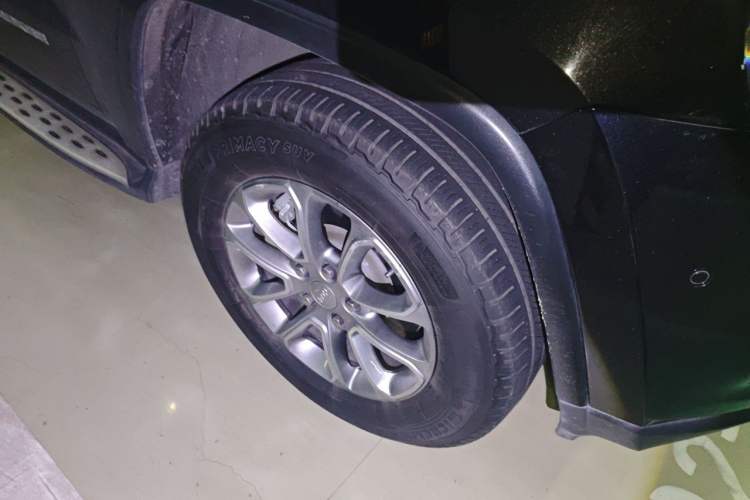 Used Jeep Grand Cherokee 2016 3.0L Elite Navigation Edition Right Front Wheel Hub