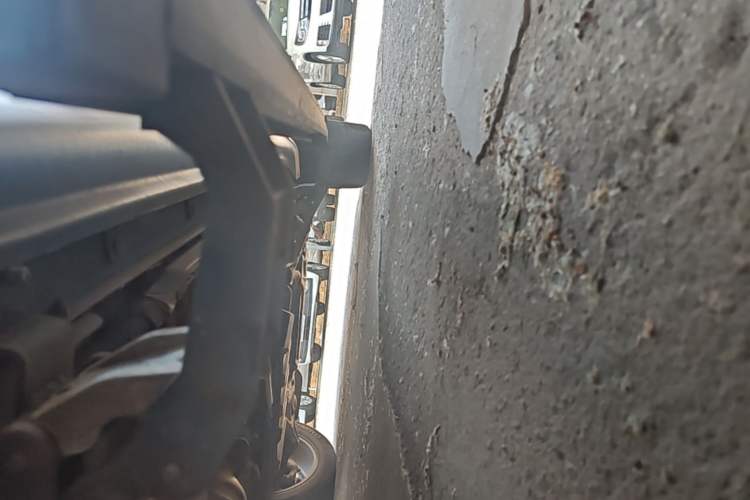 Used Jeep Grand Cherokee 2016 3.0L Comfort Navigation Edition Right Side Sill