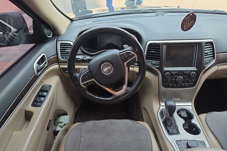 Used Jeep Grand Cherokee  Steering Wheel