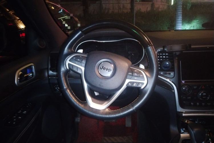 Used Jeep Grand Cherokee 2016 3.6L Luxury Navigation Edition Steering Wheel