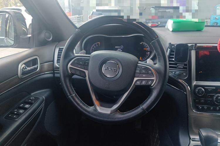 Used Jeep Grand Cherokee 2016 3.6L Elite Navigation Edition Steering Wheel