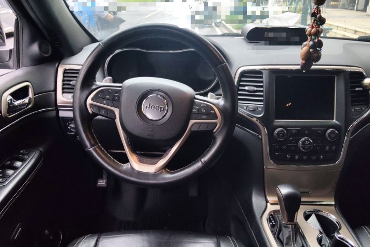 Used Jeep Grand Cherokee 2016 3.0L Comfort Navigation Edition Steering Wheel