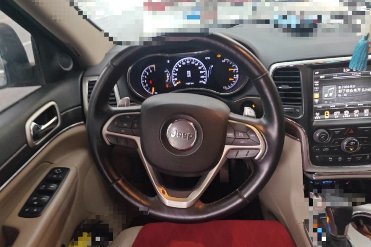Used Jeep Grand Cherokee 2016 3.6L 75th Anniversary Tribute Edition Steering Wheel
