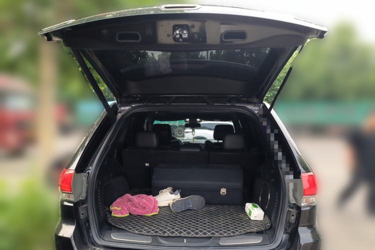 Used Jeep Grand Cherokee 2016 3.0L Elite Navigation Edition Trunk