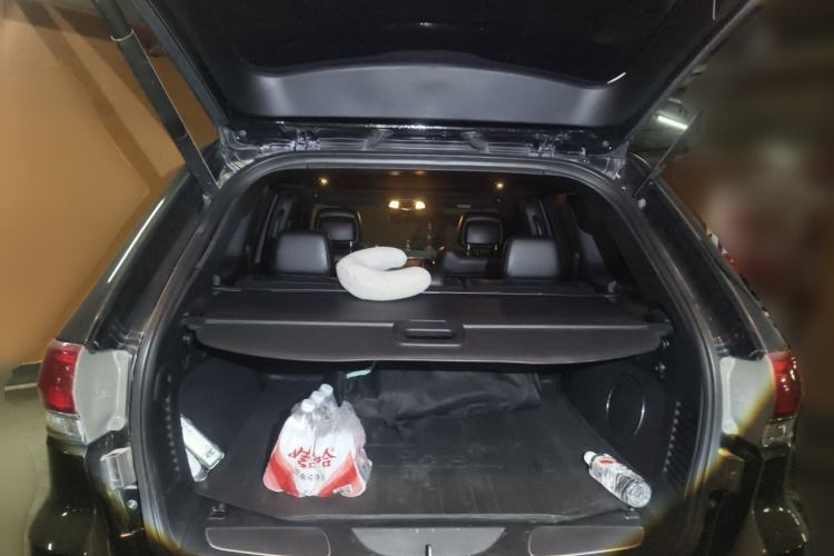 Used Jeep Grand Cherokee 2016 3.0L Comfort Navigation Edition Trunk