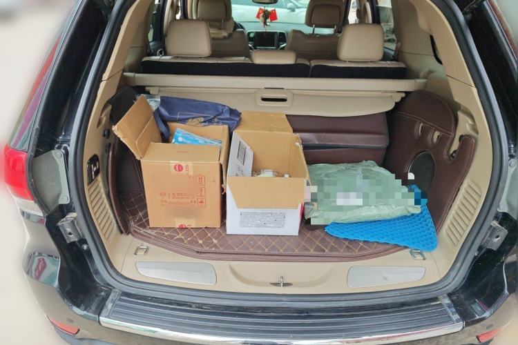 Used Jeep Grand Cherokee  Trunk