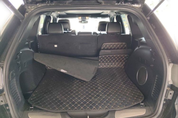 Used Jeep Grand Cherokee 2016 3.0L Comfort Navigation Edition Trunk