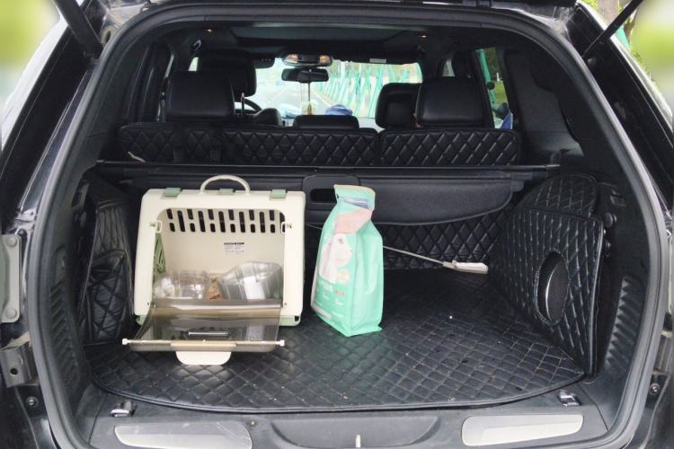 Used Jeep Grand Cherokee 2016 3.0L Comfort Navigation Edition Trunk