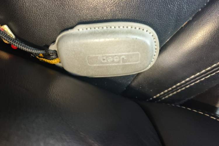 Used Jeep Grand Cherokee 2016 3.0L Comfort Navigation Edition Vehicle Key