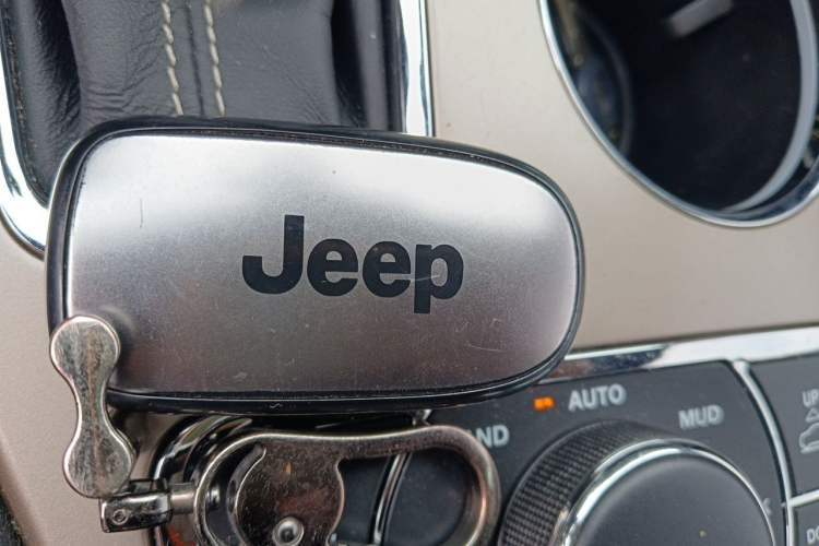 Used Jeep Grand Cherokee 2016 3.0L Elite Navigation Edition Vehicle Key
