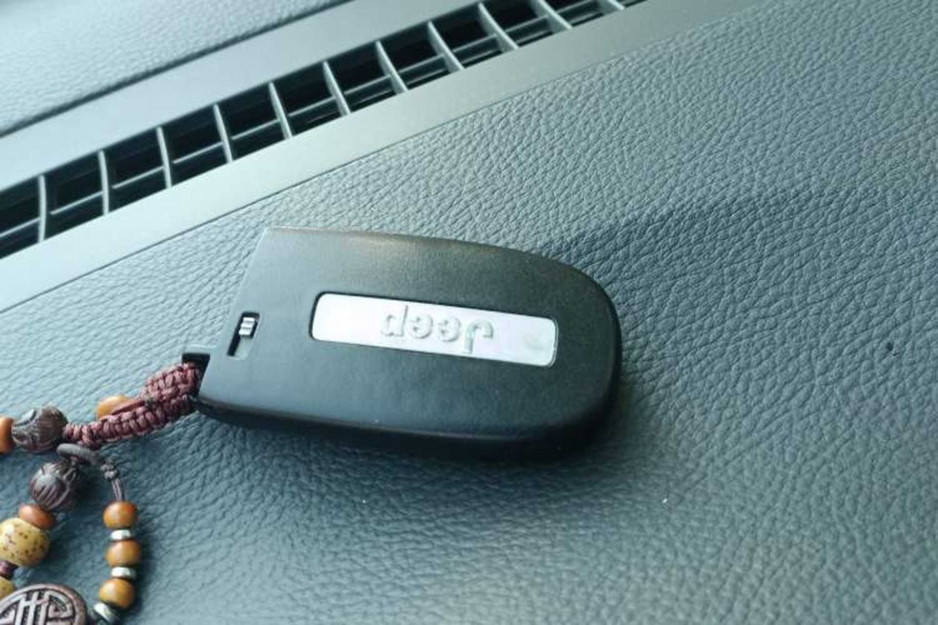 Used Jeep Grand Cherokee 2016 3.0L Elite Navigation Edition Vehicle Key