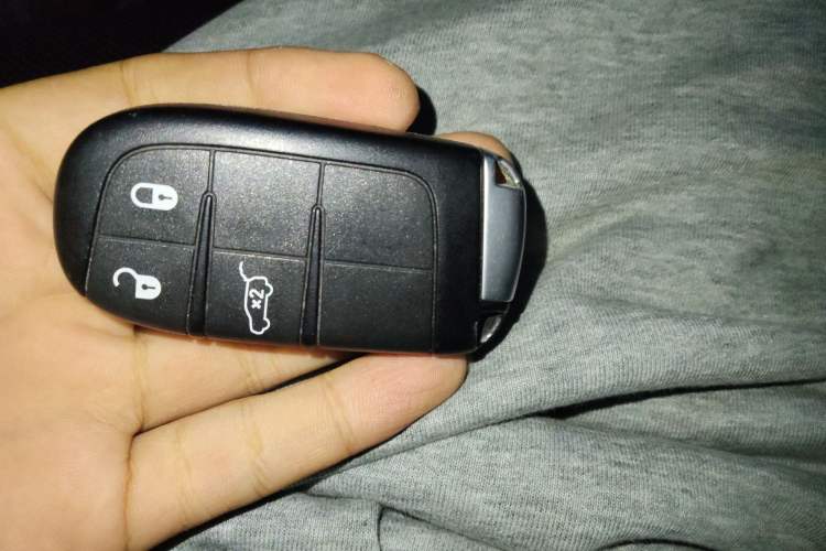 Used Jeep Grand Cherokee 2016 3.0L Elite Navigation Edition Vehicle Key