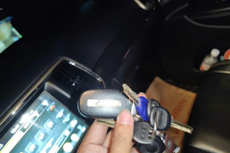 Used Jeep Grand Cherokee 2016 3.0L Comfort Navigation Edition Vehicle Key