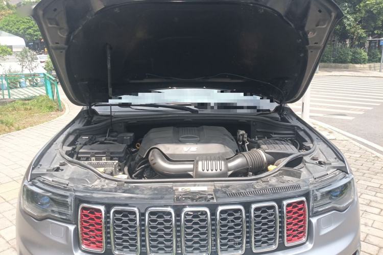 Used Jeep Grand Cherokee 2016 3.0L Comfort Navigation Edition Engine Bay