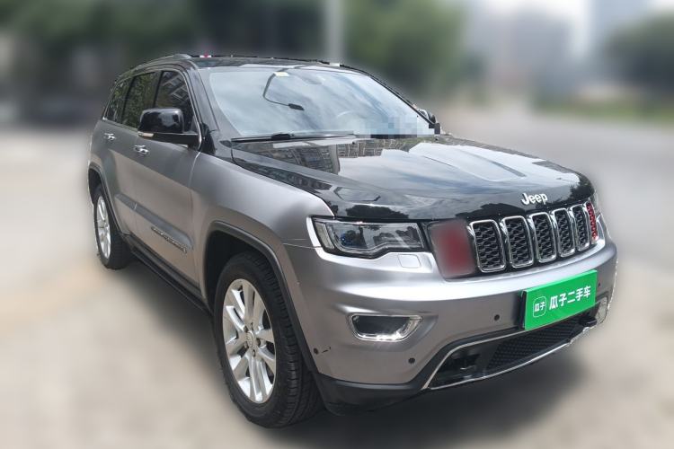 Used Jeep Grand Cherokee 2016 3.0L Comfort Navigation Edition Front Right 45 Deg