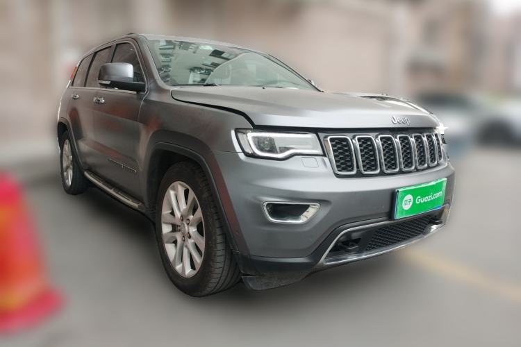 Used Jeep Grand Cherokee 2016 3.0L Elite Navigation Edition Front Right 45 Deg