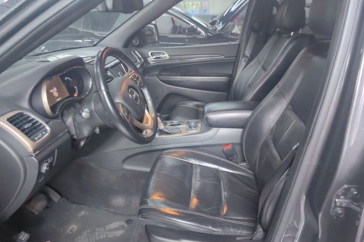 Used Jeep Grand Cherokee 2016 3.0L Comfort Navigation Edition Left Front Seat