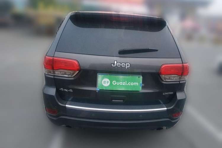 Used Jeep Grand Cherokee 2016 3.0L Comfort Navigation Edition Rear