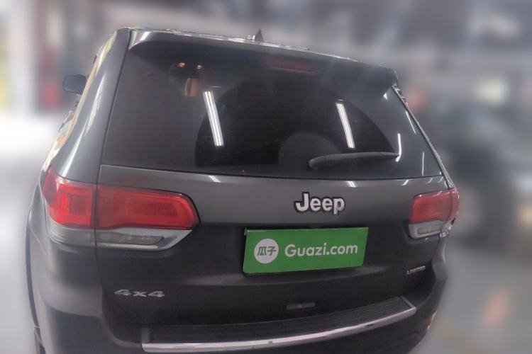 Used Jeep Grand Cherokee 2016 3.0L Comfort Navigation Edition Rear