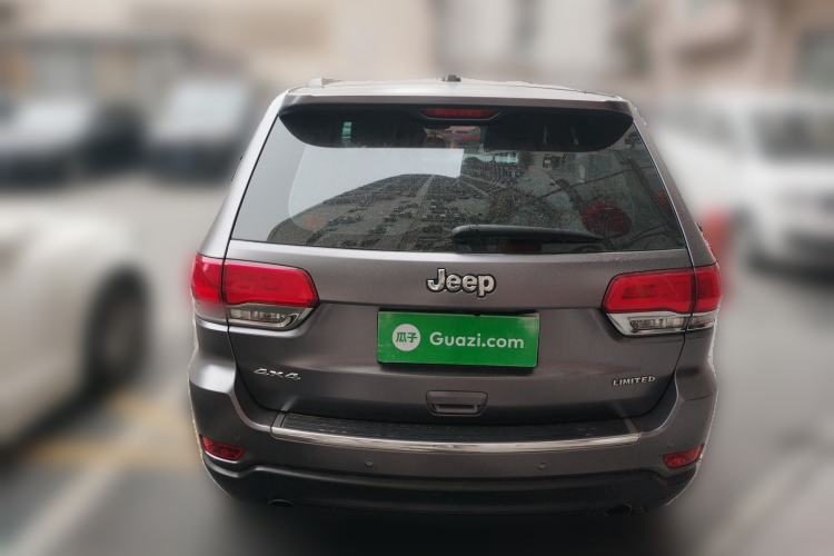 Used Jeep Grand Cherokee 2016 3.0L Elite Navigation Edition Rear